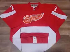 Reebok CCM Authentic Detroit Red Wings Dylan Larkin Jersey Fight Strap Size 50