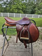 17.5 Pessoa Rodrigo Close Contact English Saddle With Irons Leathers France