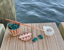 MINIATURE CRABBING KIT - CRAB NET, BUSHEL BASKET, LID AND CRABS, DOLLHOUSE SCALE