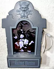 DISNEY HAUNTED MANSION HITCHHIKING GHOSTS LIGHT UP PLAYS GRIM GRINNING GHOSTS