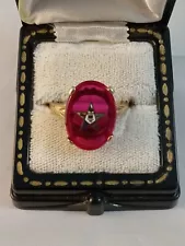 Beautiful 10K gold Eastern Star Ladies red stone ring size 10.5