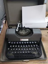 vintage underwood manual typewriter