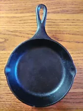 Lodge Cast Iron Skillet 5