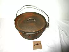 Stansport cast iron Dutch oven with cover