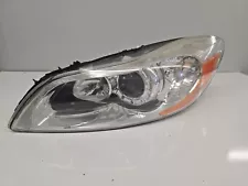 11-13 Volvo C30 Halogen Left Headlight Assembly 31299852 (READ DESCRIPTION) (For: Volvo C30)