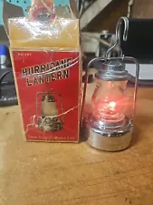 VINTAGE "CROWN" HURRICANE LANTERN IN ORIGINAL BOX - IT WORKS No.3637 HURRICANE