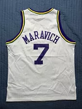 Mitchell Ness Hardwood Classics Utah Jazz Pistol Pete Maravich #7 Jersey