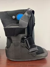 United Ortho Short Air Cam Walker Fracture Boot Size Medium- Fits Left or Right