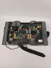 07-09 Suburban Tahoe Yukon Escalade Engine Bay Fuse Box OEM