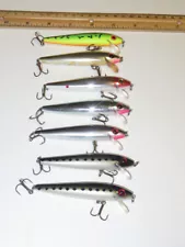 Lot of 7 Rebel Minnows Tracdown Tracdowns Lures Var Colors