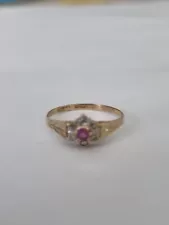 9ct gold ring pink and clear stones scrap and wear stone has crack 5 day sale