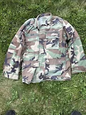 --- USMC Marine Corps Woodland Camo Combat Utilities BDU Top Medium- Regular