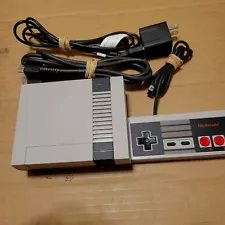 Nintendo NES Classic Edition Console Model CLV-001 w/ Controller, HDMI EUC