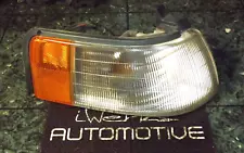 OEM 87-91 USDM Mazda 626 sedan GD GV front right corner light lamp 041-0636 R DV