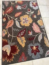 NICE RUG FOR SALE EXCELLENT CONDITION