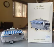 2007 Hallmark Keepsake Ornament AIRSTREAM DREAMS Camper w Pullout Awning