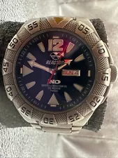 REACTOR QUARTZ Gamma 52001 Titanium Never Dull 300m Watch