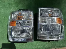 Ford E350 E450 Superduty OEM Headlights w/ Bulbs (For: 2006 E-350 Super Duty)