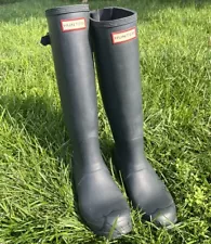 Hunter Original Tall Rain Boots for Women, Size US 8 - Black