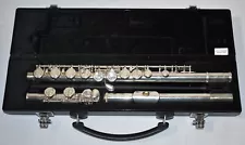 Yamaha YFL 222 Student Flute with Hard Case - Free US Shipping