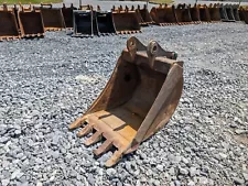 24" Deere Backhoe Bucket; 45-38 mm Pins