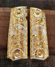 Gold plated govermment 1911 gun grips Mexican Narco style Cachas Centenario coin