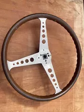 Wood-rim Steering Wheel. Standard/Triumph.