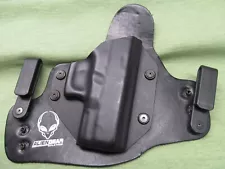 Alien Gear Cloak Tuck RH IWB Holster for Glock 26 Gen 1-4