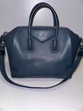 Givenchy medium antigona Authentic