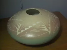 NATIVE AMERICAN INDIAN POTTERY signed w/ tag CEDAR MESA approx. 11" wide 3 lbs.