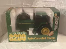 ERTL John Deere 8200 Remote Control Tractor, 1:16 Scale, Excellent, Boxed