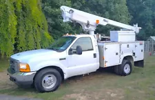 2001 Ford F350 35' ALTEC BUCKET TRUCK * 7.3L Powersroke Diesel * NO RESERVE