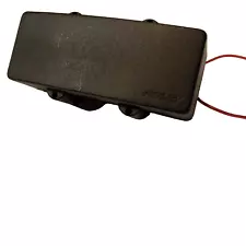 Peavey Soapbar Bass Pickup- Used in the Axcelerator Bass