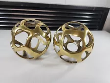 SET OF 2 DECORATIVE BRASS BALLS/ SPHERS MADE IN INDIA 4.25"