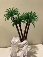 Lot of miniature Plastic palm trees for birthday cakes/dollhouses/diorama's.