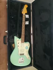 Fender '60s Jazzmaster Surf Green Electric Guitar [Classic Series] + Case + More