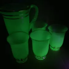 Vintage Art Deco Green Uranium Glass Jug And Drinking Glasses (C3) S#533