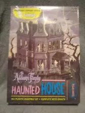 ADDAMS FAMILY HAUNTED HOUSE GLOW IN THE DARK “POLAR LIGHTS” #5002