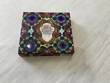 Urban Decay Alice In Wonderland Through The Looking Glass Eyeshadow Palette