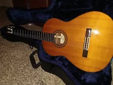 Antique Yamaha G-235ii Guitar w/ Flight Case