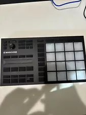 Native Instruments MASCHINE MIKRO MK3 Drum Controller