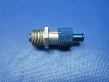 Lycoming O-360-A4J Saf-Air Oil Drain Valve P/N P5000 (0924-1205)