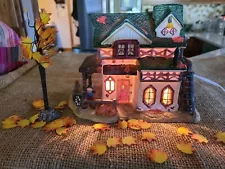 VTG 7" ceramic Halloween Fall Lighted House Pumpkin Tree Man WORKS Marked L.R.