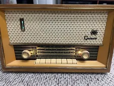 vintage shortwave radio receiver