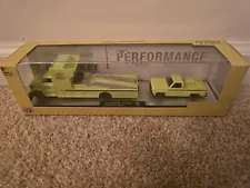 1/64 M2 HAULERS 1967 CHEVROLET C60 RAMP TRUCK & 1973 FLEET SIDE BED PERFORMANCE