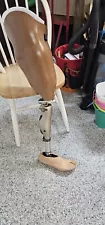 PROSTHETIC LEG WITH ELECTRONIC KNEE w/ CHARGER 3FT AND NEVER USED Size 10 Shoe