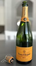 ✨VEUVE CLICQUOT BRUT CHAMPAGNE 750ML EMPTY BOTTLE with Cork & Cage