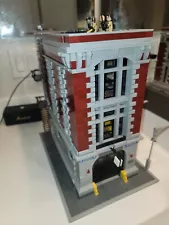 LEGO Ghostbusters Firehouse. Few Missing Pieces