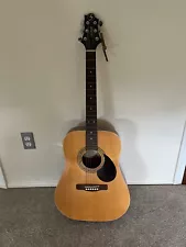 acoustic guitar used, Greg Bennett Design, good condition, beige color