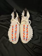 Vintage Native American Indian Beaded Moccasins 11 Inches Long Light Gray